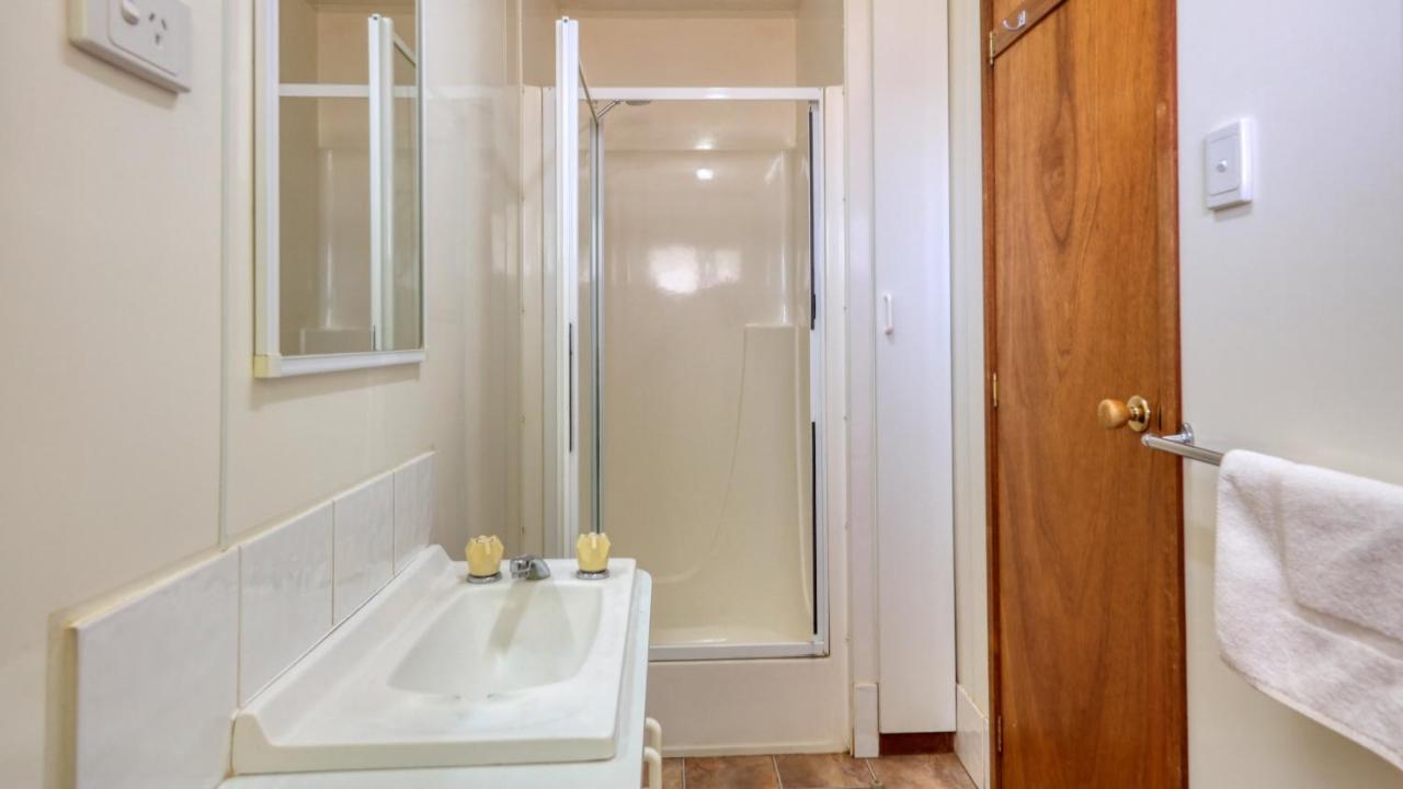 Cobar Caravan Park Buitenkant foto