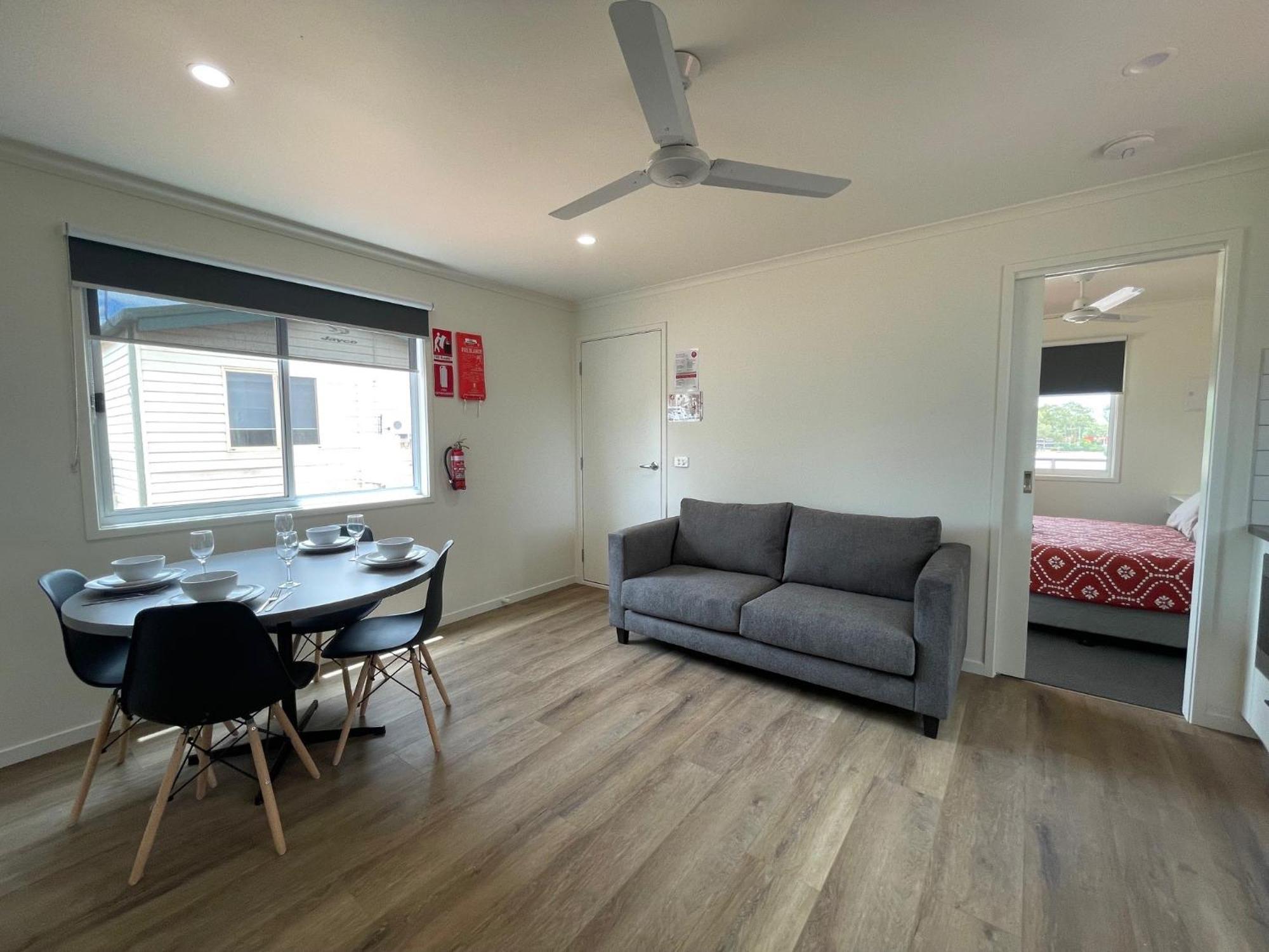 Cobar Caravan Park Buitenkant foto